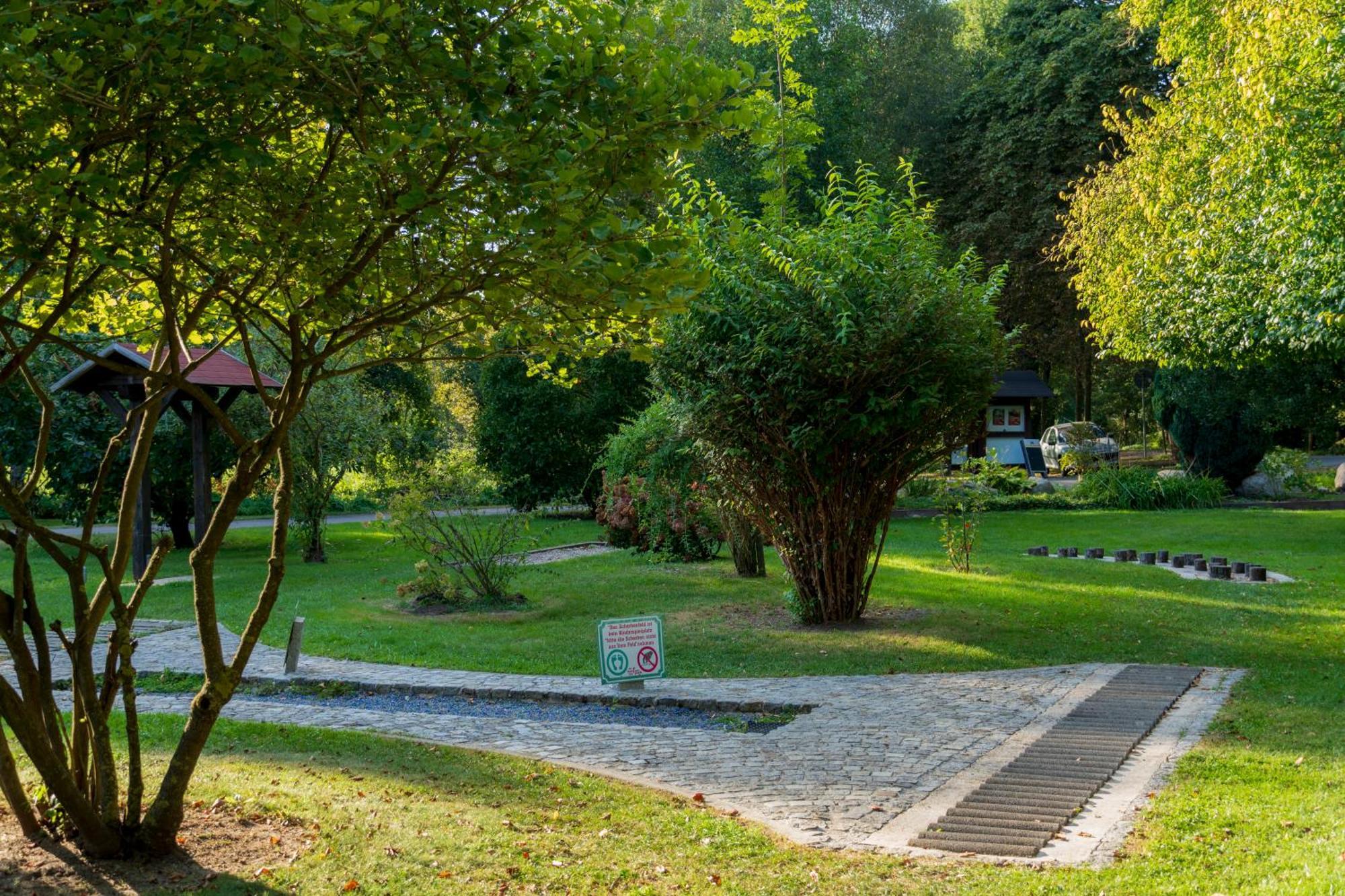 Gasthaus & Pension Am Kurfuerstendamm Burg  Extérieur photo
