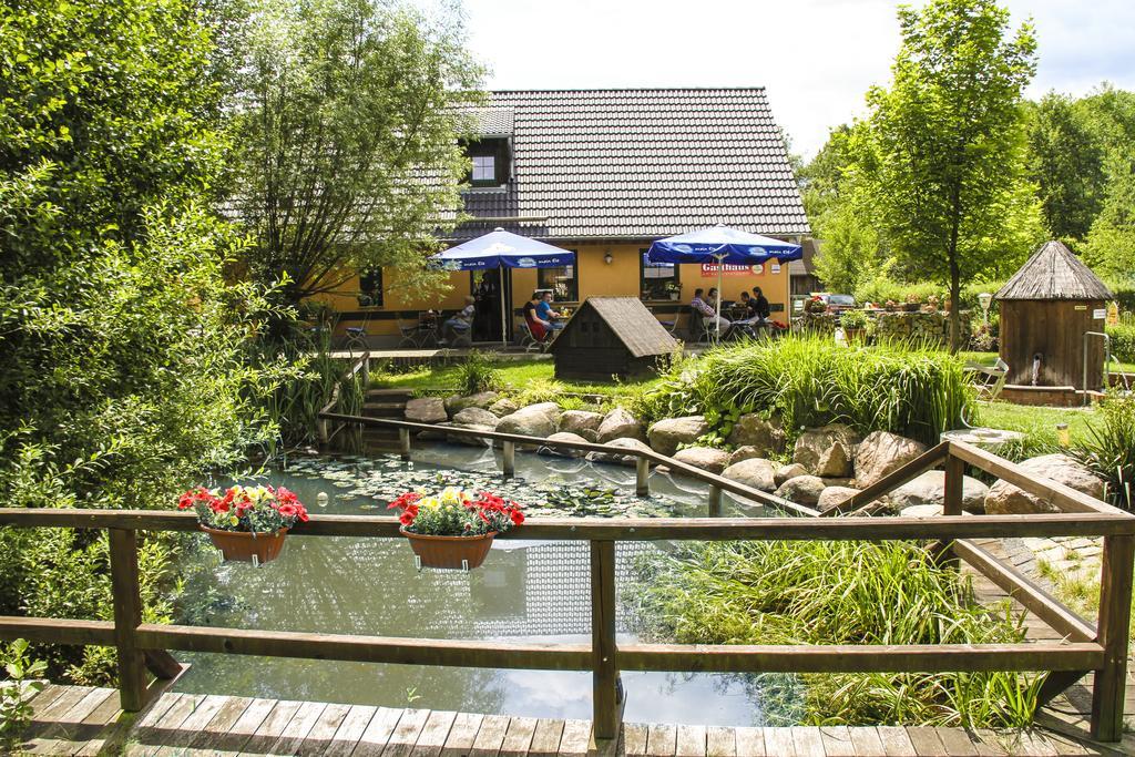 Gasthaus & Pension Am Kurfuerstendamm Burg  Extérieur photo
